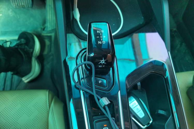 Used Geely Auto Emgrand L HiP 2024 Champion Edition 1.5TD-DHT Pro 100KM Excellence Model Gear Lever