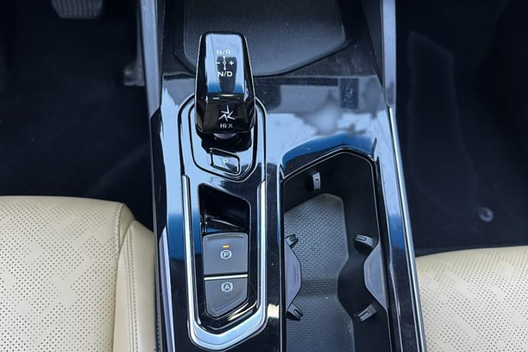Used Geely Auto Emgrand L HiP 2024 Champion Edition 1.5TD-DHT Pro 100KM Excellence Model Gear Lever