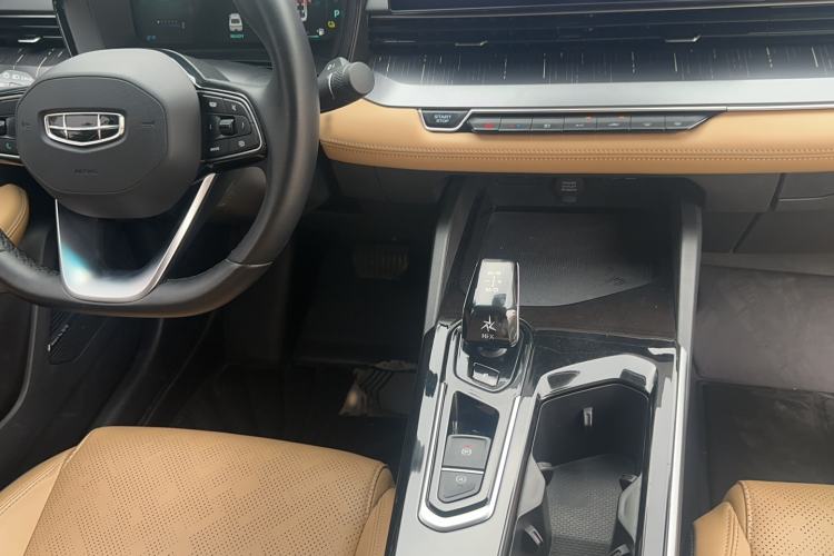 Used Geely Auto Emgrand L HiP 2024 Champion Edition 1.5TD-DHT Pro 100KM Excellence Model Gear Lever