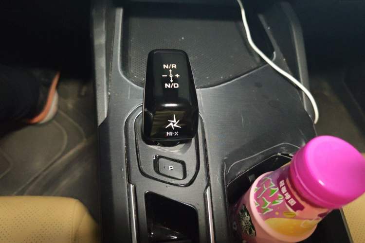 Used Geely Auto Emgrand L HiP 2024 Champion Edition 1.5TD-DHT Pro 100KM Excellence Model Gear Lever