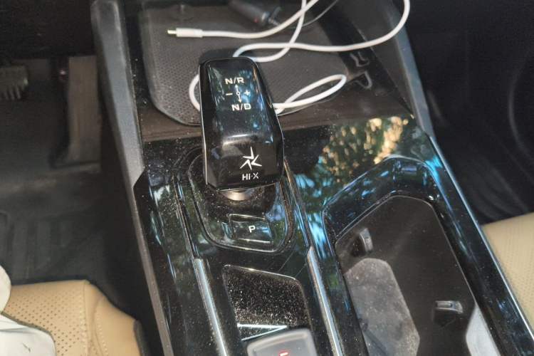Used Geely Auto Emgrand L HiP 2024 Longteng Edition 1.5TD-DHT Pro 100KM Excellence Model Gear Lever