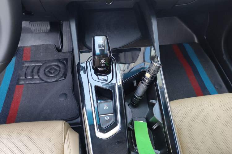 Used Geely Auto Emgrand L HiP 2024 Champion Edition 1.5TD-DHT Pro 100KM Excellence Model Gear Lever