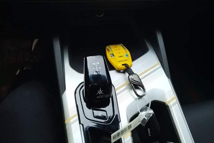 Used Geely Auto Emgrand L HiP 2024 Longteng Edition 1.5TD-DHT Pro 100KM Superior Model Gear Lever