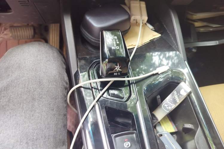 Used Geely Auto Emgrand L HiP 2024 Longteng Edition 1.5TD-DHT Pro 100KM Excellence Model Gear Lever