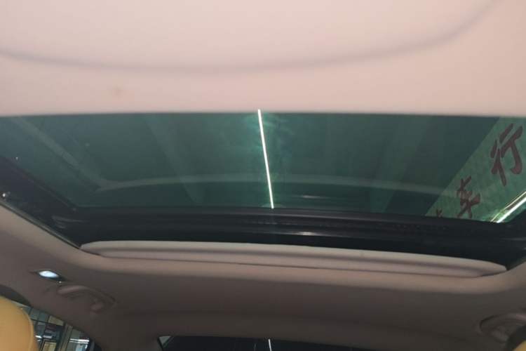 Used Geely Auto Emgrand L HiP 2024 Champion Edition 1.5TD-DHT Pro 100KM Excellence Model Headliner