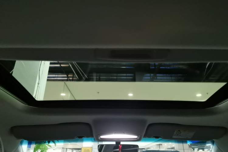 Used Geely Auto Emgrand L HiP 2024 Longteng Edition 1.5TD-DHT Pro 100KM Superior Model Headliner