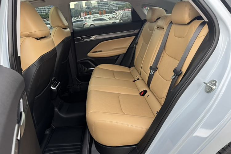 Used Geely Auto Emgrand L HiP 2024 Longteng Edition 1.5TD-DHT Pro 100KM Excellence Model Interior 12