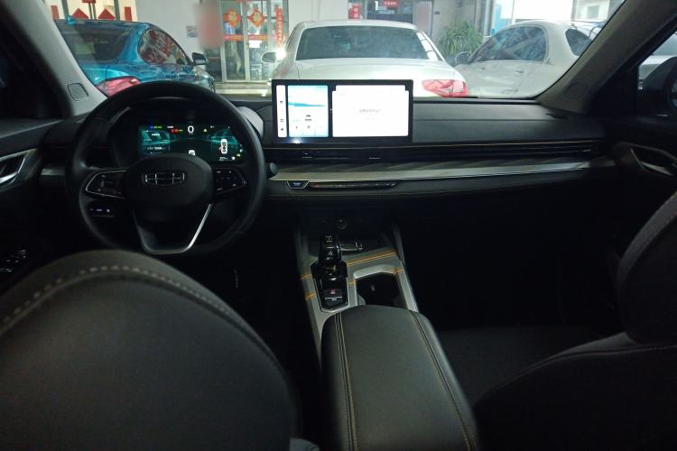 Used Geely Auto Emgrand L HiP 2024 Longteng Edition 1.5TD-DHT Pro 100KM Superior Model Interior 2