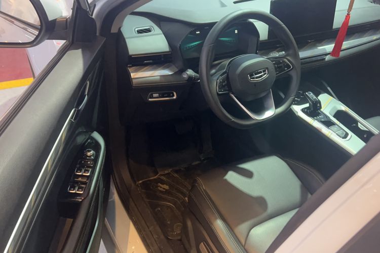 Used Geely Auto Emgrand L HiP 2024 Champion Edition 1.5TD-DHT Pro 100KM Superior Model Interior 2