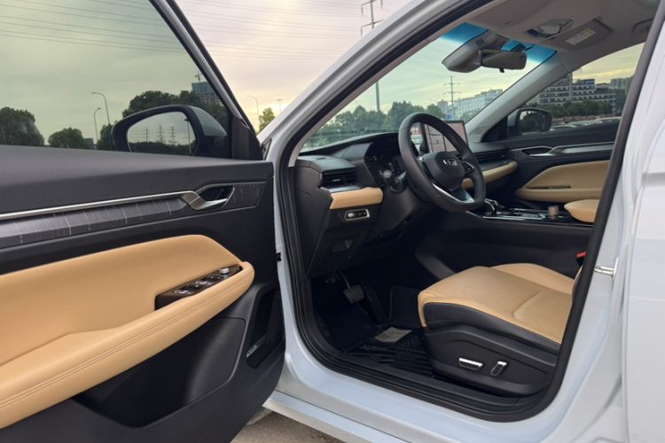 Used Geely Auto Emgrand L HiP 2024 Longteng Edition 1.5TD-DHT Pro 100KM Excellence Model Interior 2