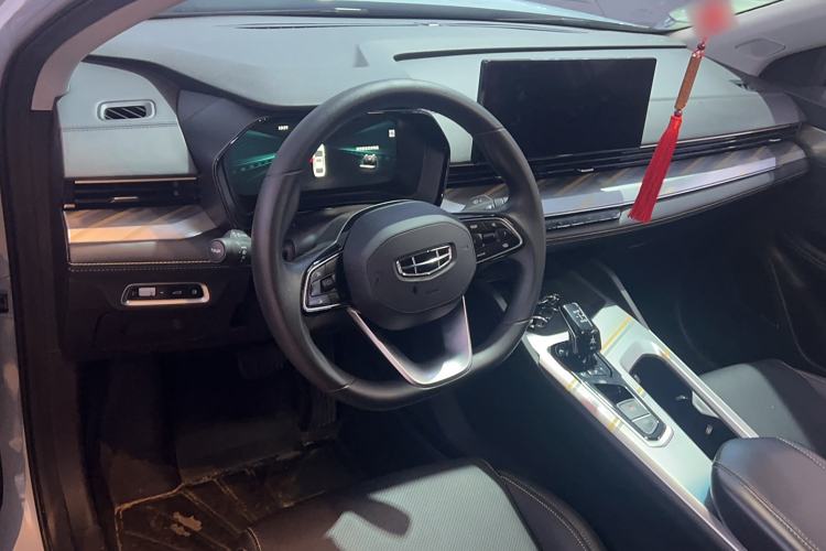 Used Geely Auto Emgrand L HiP 2024 Champion Edition 1.5TD-DHT Pro 100KM Superior Model Interior 3