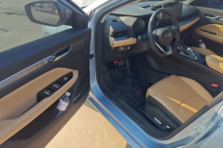 Used Geely Auto Emgrand L HiP 2024 Champion Edition 1.5TD-DHT Pro 100KM Excellence Model Interior 3