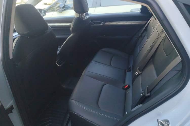 Used Geely Auto Emgrand L HiP 2024 Longteng Edition 1.5TD-DHT Pro 100KM Superior Model Interior 4