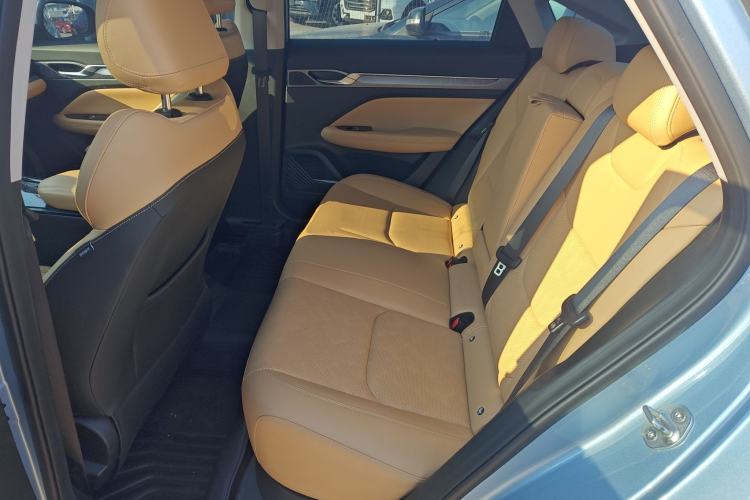 Used Geely Auto Emgrand L HiP 2024 Champion Edition 1.5TD-DHT Pro 100KM Excellence Model Interior 4