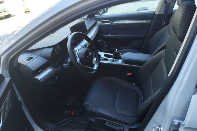 Used Geely Auto Emgrand L HiP 2024 Longteng Edition 1.5TD-DHT Pro 100KM Superior Model Left Front Seat