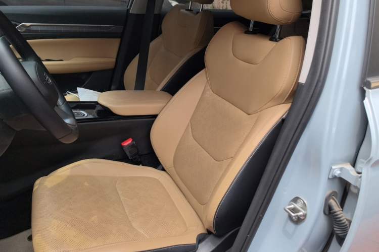 Used Geely Auto Emgrand L HiP 2024 Champion Edition 1.5TD-DHT Pro 100KM Excellence Model Left Front Seat