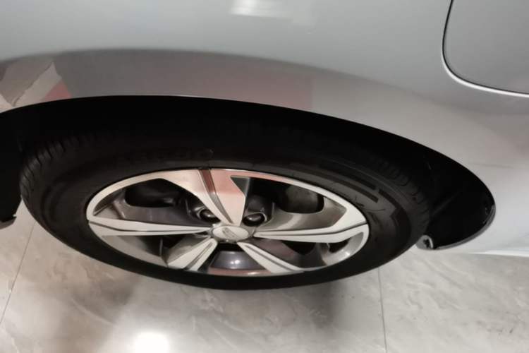 Used Geely Auto Emgrand L HiP 2024 Longteng Edition 1.5TD-DHT Pro 100KM Superior Model Left Front Wheel Hub