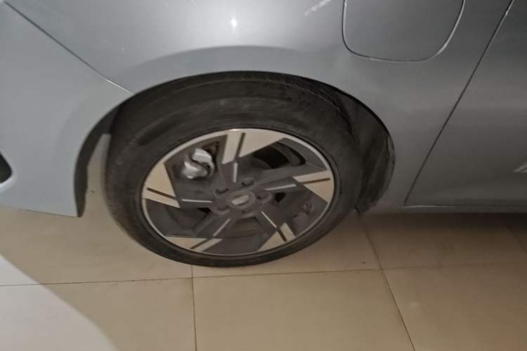 Used Geely Auto Emgrand L HiP 2024 Champion Edition 1.5TD-DHT Pro 100KM Excellence Model Left Front Wheel Hub