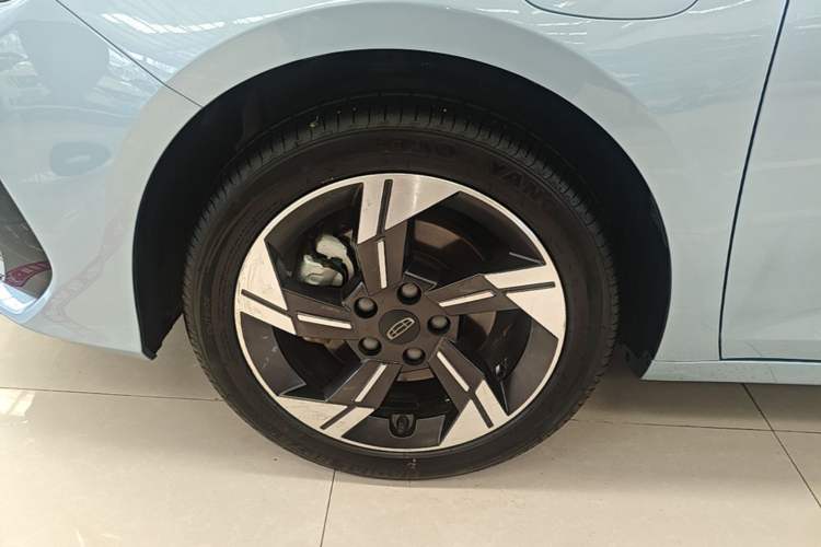 Used Geely Auto Emgrand L HiP 2024 Champion Edition 1.5TD-DHT Pro 100KM Excellence Model Left Front Wheel Hub