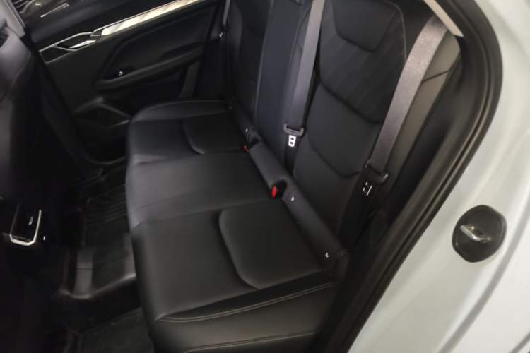 Used Geely Auto Emgrand L HiP 2024 Champion Edition 1.5TD-DHT Pro 100KM Superior Model Left Rear Seat