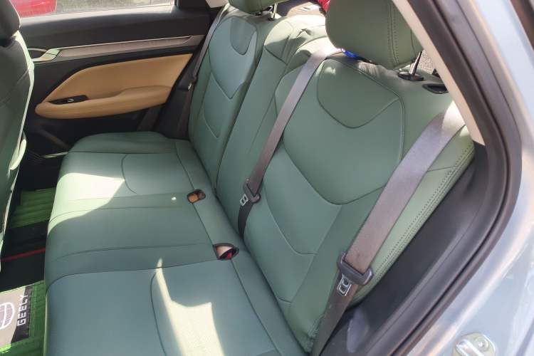 Used Geely Auto Emgrand L HiP 2024 Champion Edition 1.5TD-DHT Pro 100KM Excellence Model Left Rear Seat
