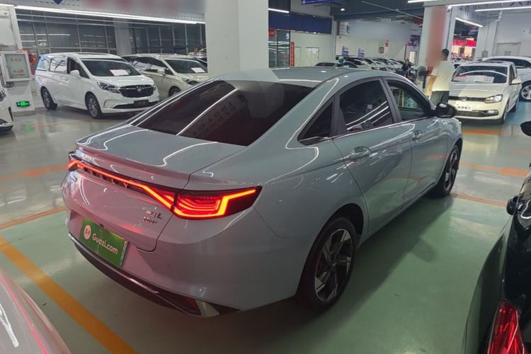 Used Geely Auto Emgrand L HiP 2024 Champion Edition 1.5TD-DHT Pro 100KM Excellence Model Rear Right 45 Deg