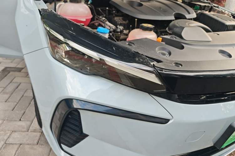 Used Geely Auto Emgrand L HiP 2024 Champion Edition 1.5TD-DHT Pro 100KM Excellence Model Right Front Headlight