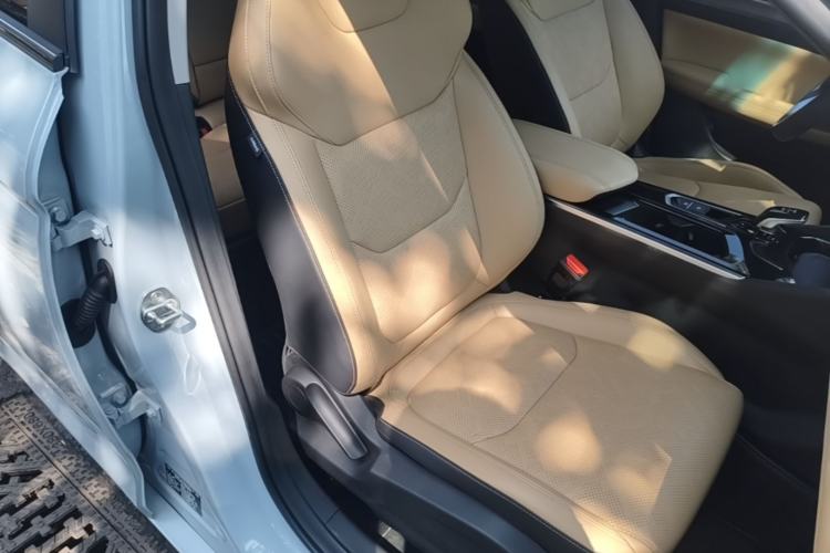Used Geely Auto Emgrand L HiP 2024 Champion Edition 1.5TD-DHT Pro 100KM Excellence Model Right Front Seat