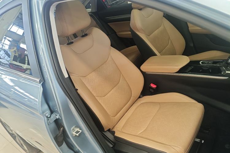 Used Geely Auto Emgrand L HiP 2024 Champion Edition 1.5TD-DHT Pro 100KM Excellence Model Right Front Seat