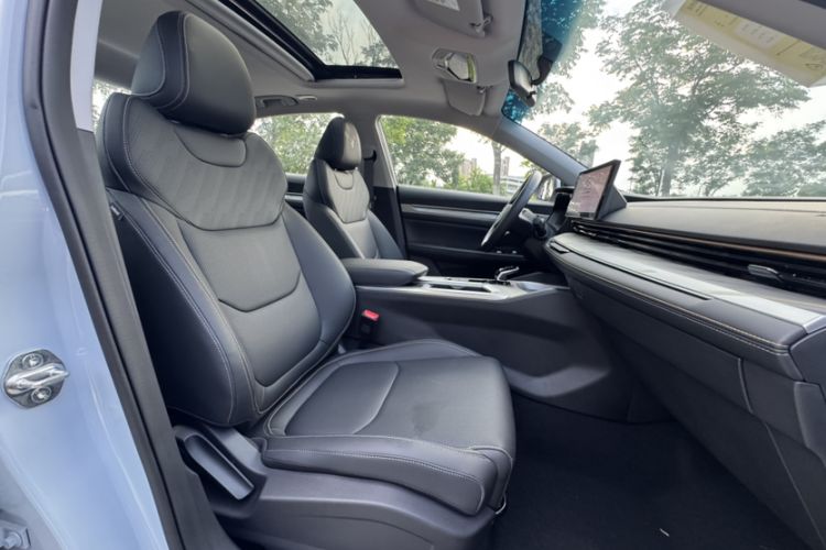 Used Geely Auto Emgrand L HiP 2024 Longteng Edition 1.5TD-DHT Pro 100KM Superior Model Right Front Seat