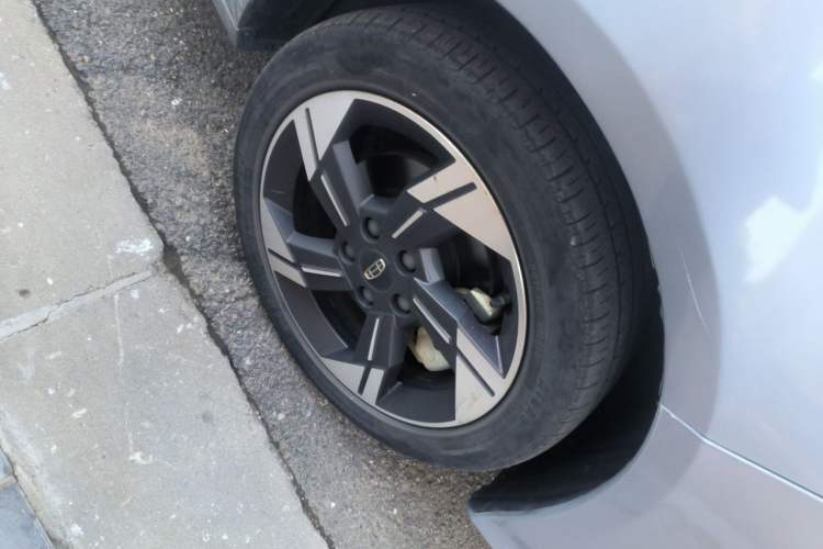 Used Geely Auto Emgrand L HiP 2024 Champion Edition 1.5TD-DHT Pro 100KM Excellence Model Right Front Wheel Hub