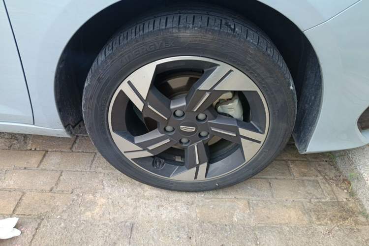 Used Geely Auto Emgrand L HiP 2024 Champion Edition 1.5TD-DHT Pro 100KM Excellence Model Right Front Wheel Hub
