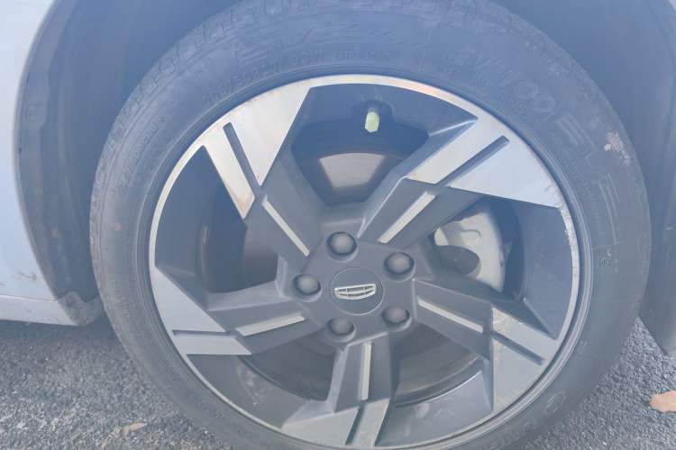 Used Geely Auto Emgrand L HiP 2024 Longteng Edition 1.5TD-DHT Pro 100KM Excellence Model Right Front Wheel Hub