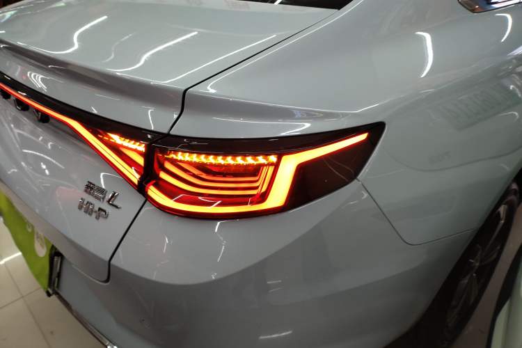 Used Geely Auto Emgrand L HiP 2024 Longteng Edition 1.5TD-DHT Pro 100KM Superior Model Right Rear Taillight