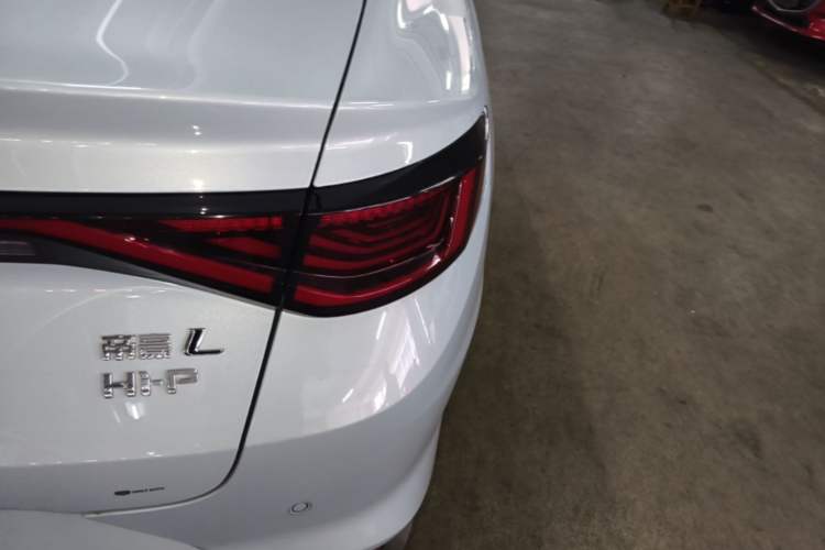 Used Geely Auto Emgrand L HiP 2024 Champion Edition 1.5TD-DHT Pro 100KM Superior Model Right Rear Taillight