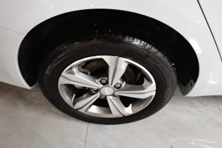 Used Geely Auto Emgrand L HiP 2024 Longteng Edition 1.5TD-DHT Pro 100KM Superior Model Right Rear Wheel Hub