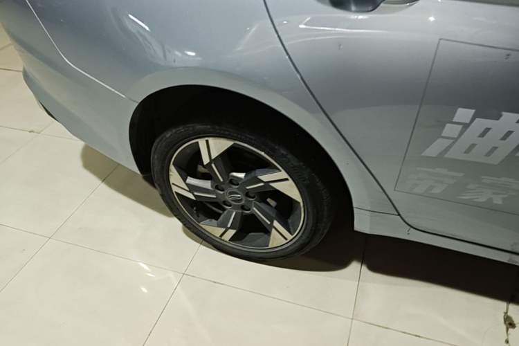 Used Geely Auto Emgrand L HiP 2024 Champion Edition 1.5TD-DHT Pro 100KM Excellence Model Right Rear Wheel Hub