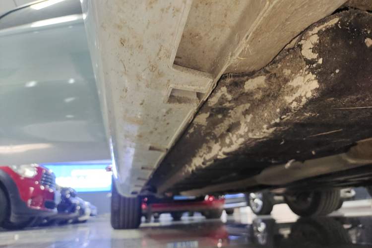 Used Geely Auto Emgrand L HiP 2024 Longteng Edition 1.5TD-DHT Pro 100KM Superior Model Right Side Sill