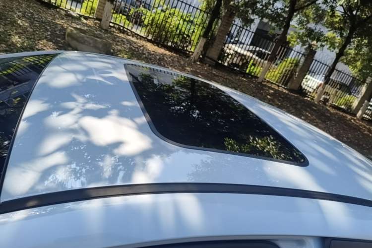 Used Geely Auto Emgrand L HiP 2024 Champion Edition 1.5TD-DHT Pro 100KM Excellence Model Roof