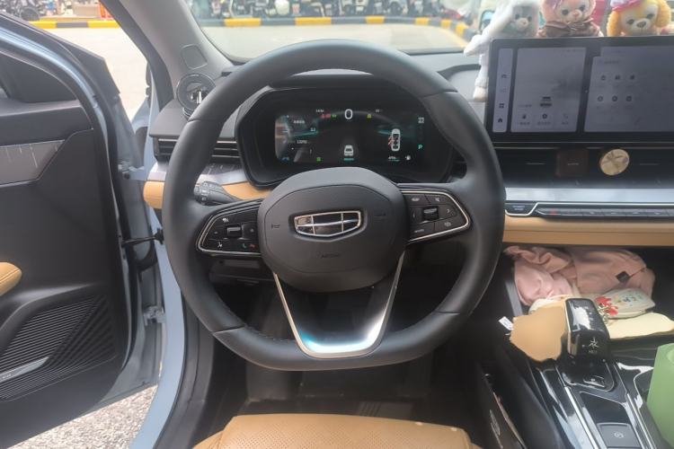 Used Geely Auto Emgrand L HiP 2024 Longteng Edition 1.5TD-DHT Pro 100KM Excellence Model Steering Wheel