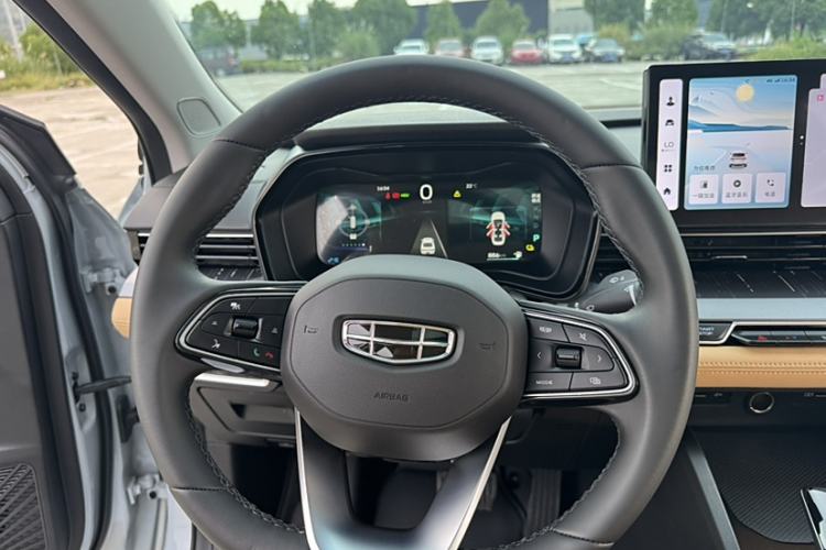 Used Geely Auto Emgrand L HiP 2024 Longteng Edition 1.5TD-DHT Pro 100KM Excellence Model Steering Wheel