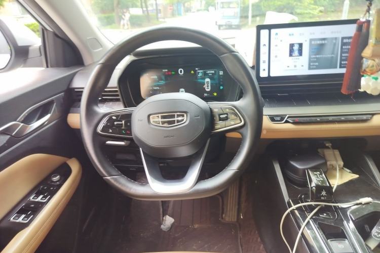 Used Geely Auto Emgrand L HiP 2024 Longteng Edition 1.5TD-DHT Pro 100KM Excellence Model Steering Wheel