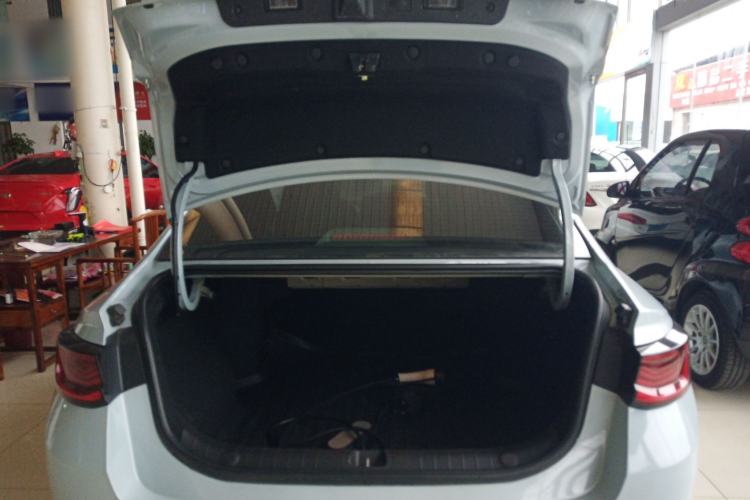 Used Geely Auto Emgrand L HiP 2024 Longteng Edition 1.5TD-DHT Pro 100KM Superior Model Trunk