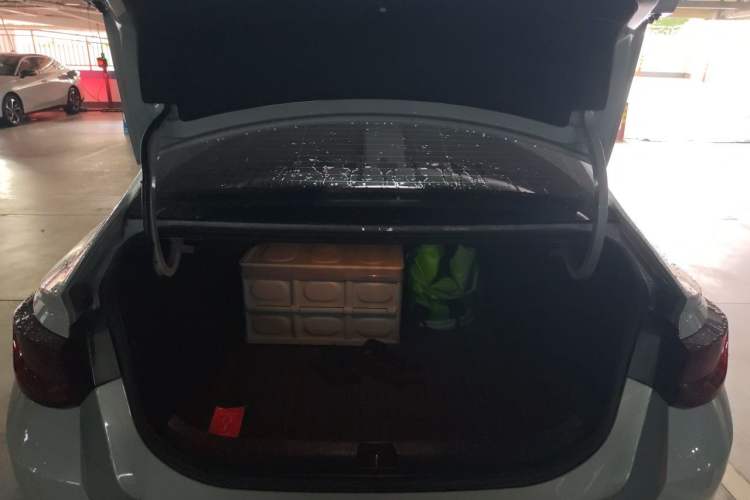 Used Geely Auto Emgrand L HiP 2024 Champion Edition 1.5TD-DHT Pro 100KM Excellence Model Trunk