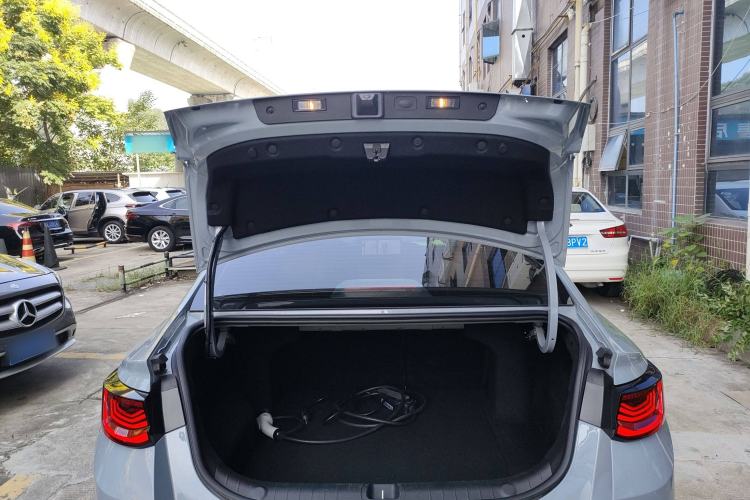 Used Geely Auto Emgrand L HiP 2024 Champion Edition 1.5TD-DHT Pro 100KM Excellence Model Trunk