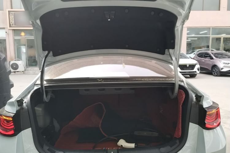 Used Geely Auto Emgrand L HiP 2024 Longteng Edition 1.5TD-DHT Pro 100KM Superior Model Trunk