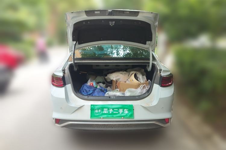 Used Geely Auto Emgrand L HiP 2024 Longteng Edition 1.5TD-DHT Pro 100KM Excellence Model Trunk