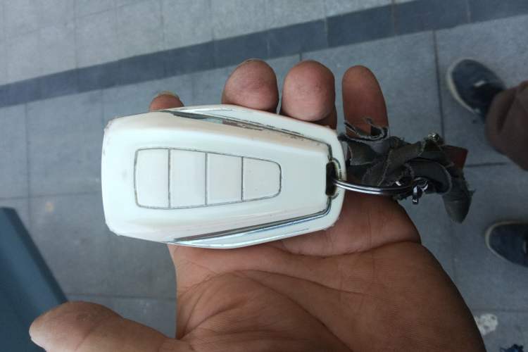 Used Geely Auto Emgrand L HiP 2024 Champion Edition 1.5TD-DHT Pro 100KM Excellence Model Vehicle Key