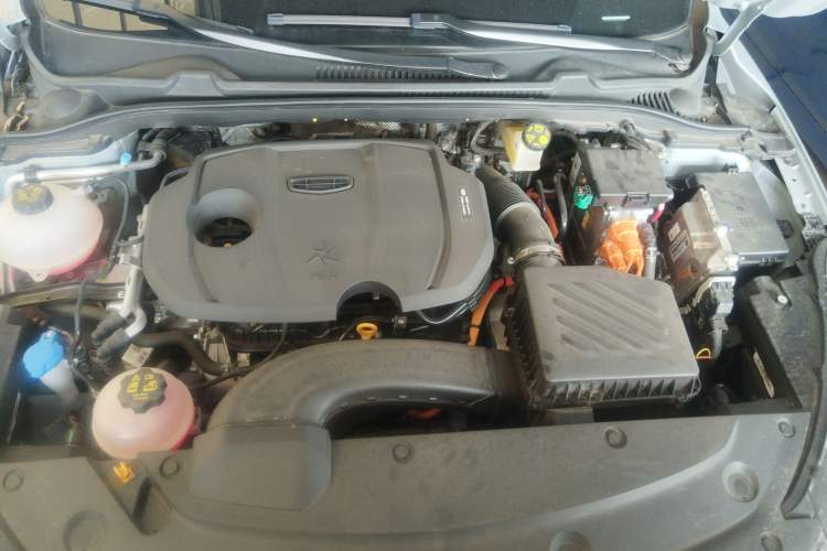 Used Geely Auto Emgrand L HiP 2024 Champion Edition 1.5TD-DHT Pro 100KM Superior Model Engine Bay