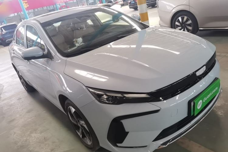 Used Geely Auto Emgrand L HiP 2024 Longteng Edition 1.5TD-DHT Pro 100KM Excellence Model Front Right 45 Deg